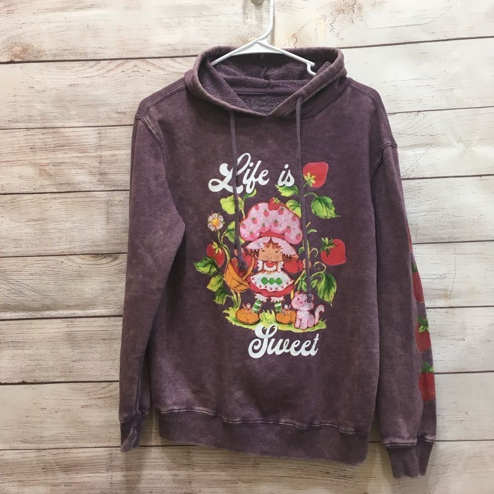 STRAWBERRY SHORTCAKE HOODIE
